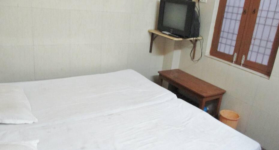 Hotel Adarsh, Mangalore 4